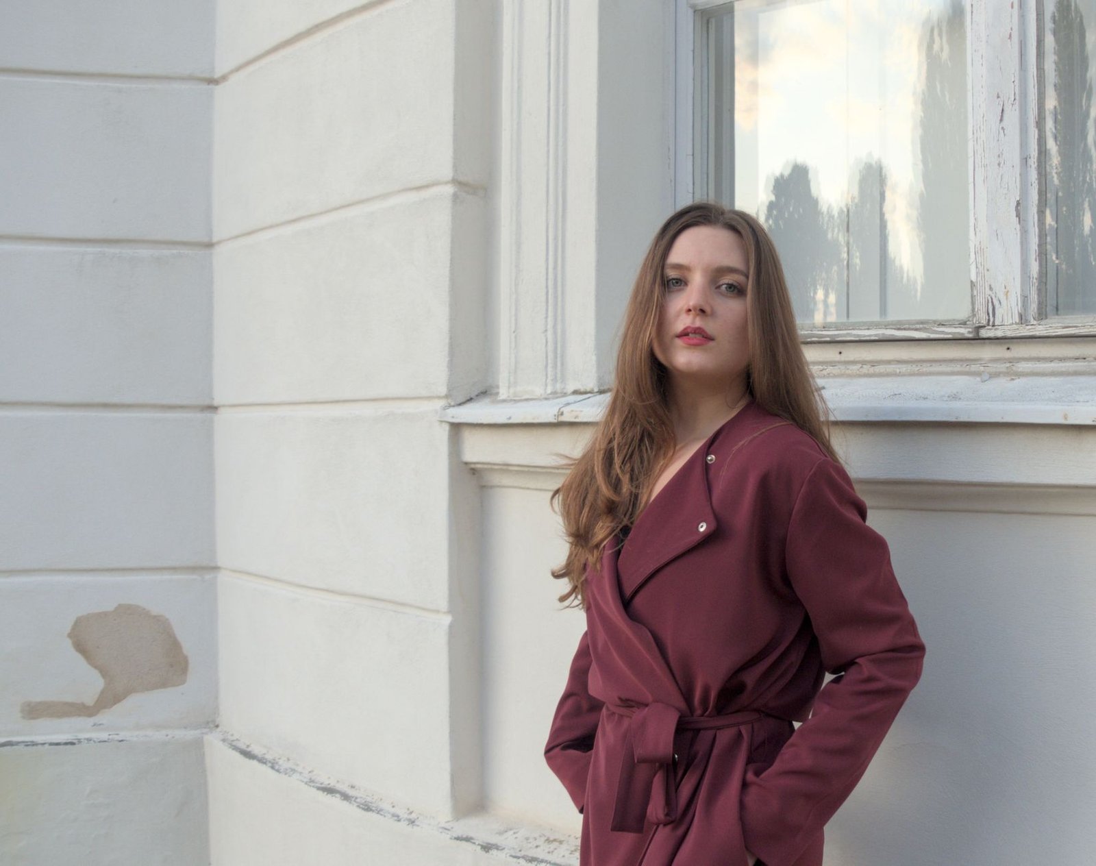 Autumn burgundy outfit women fashion knitwear coat street style warm