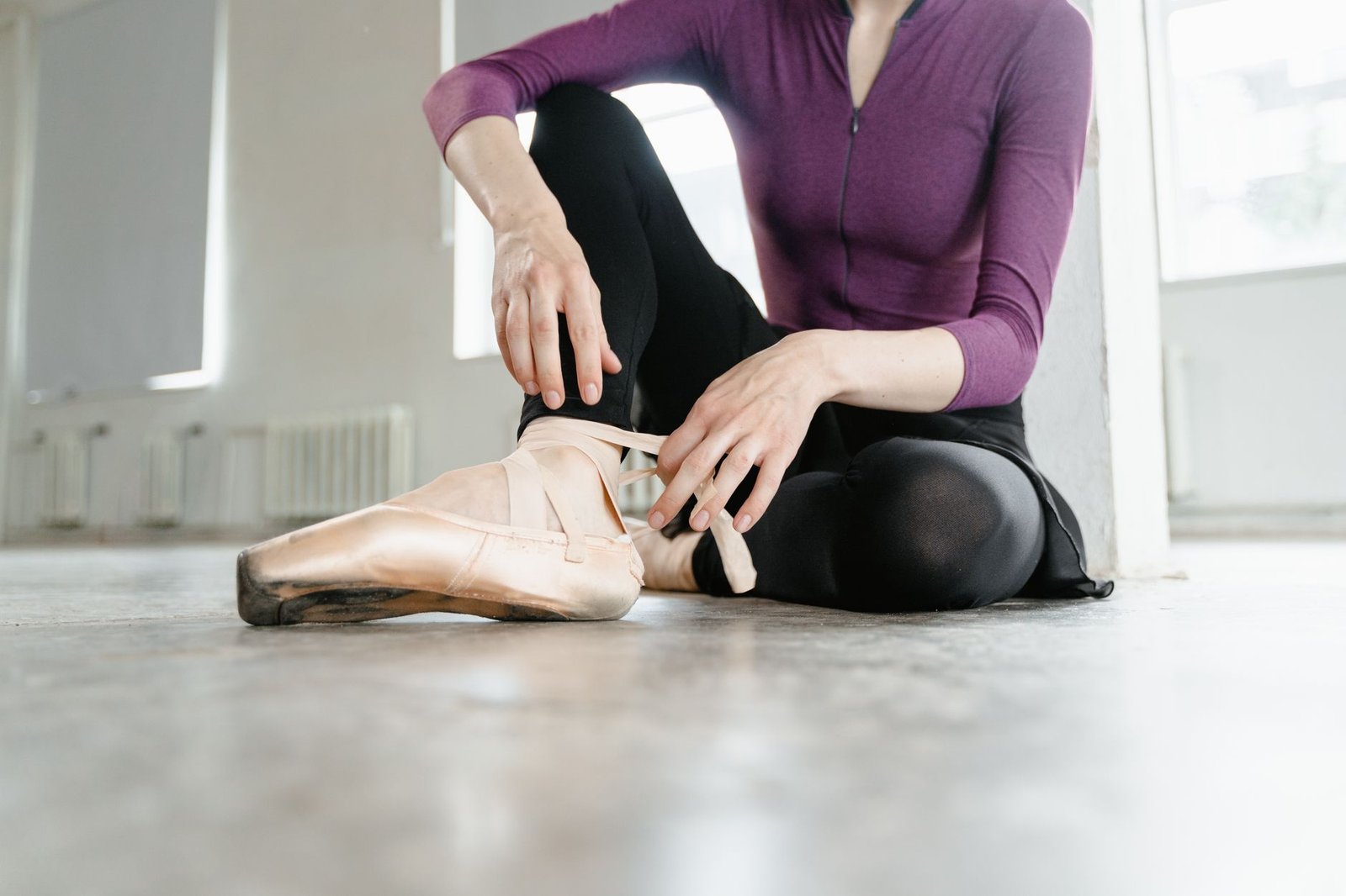 Leg warmers ballet aesthetic fashion studio outfit