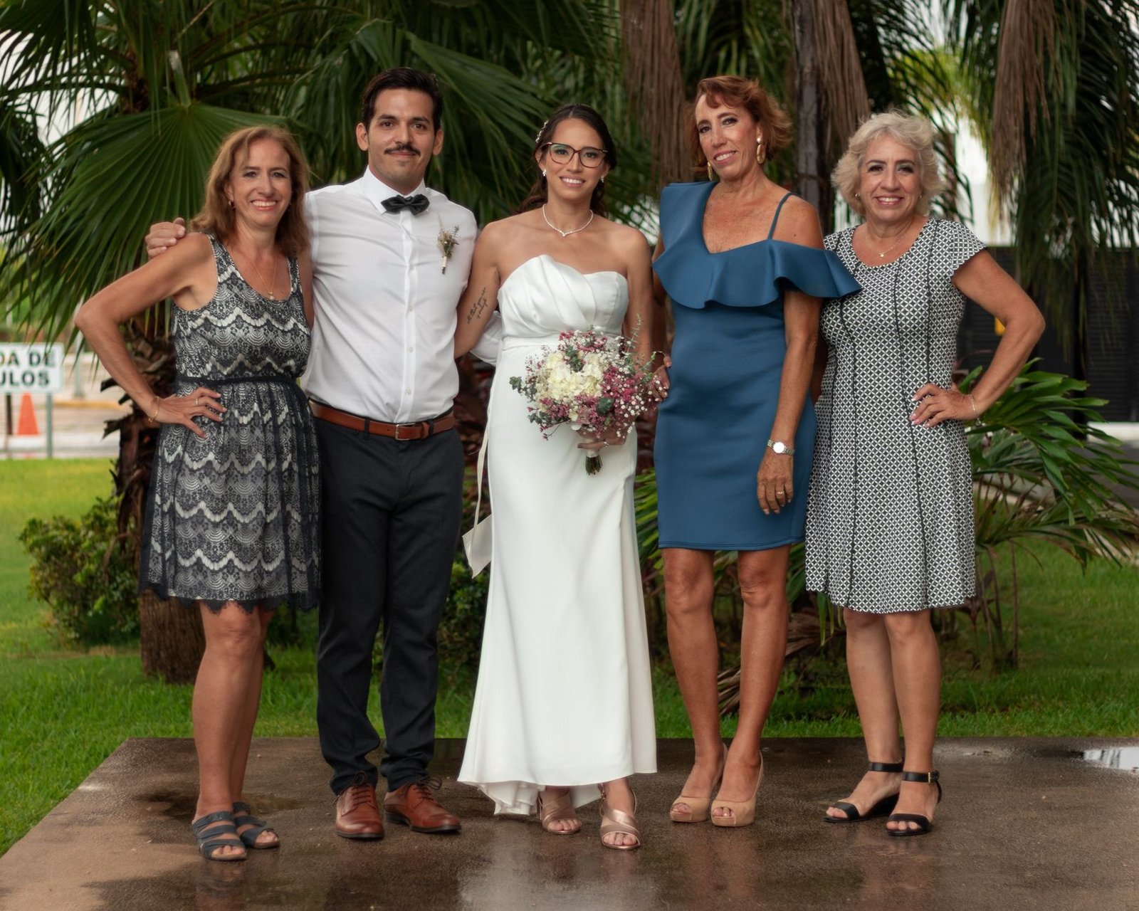 Beach Wedding Guest Outfit Ideas