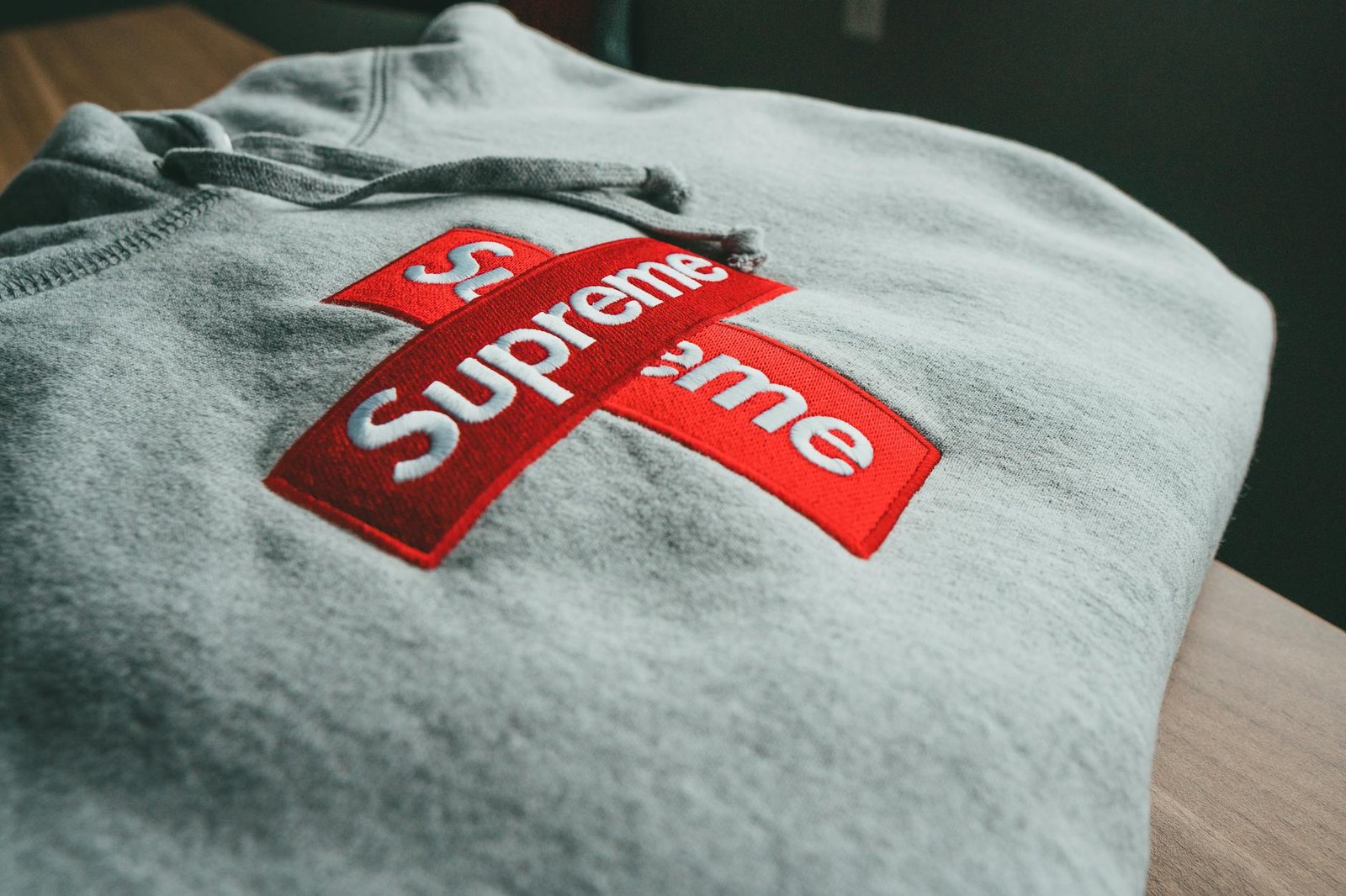 Streetwear capsule wardrobe with quality tee and hoodie essentials
