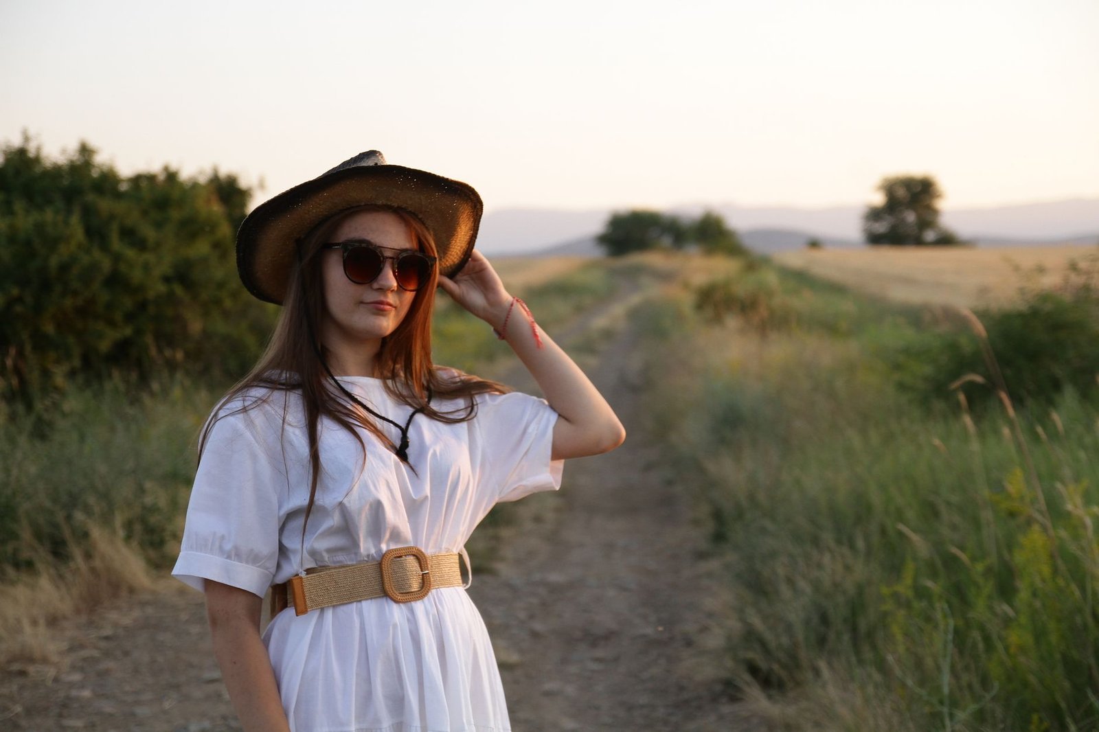 Straw hat western fashion summer beach casual outfit