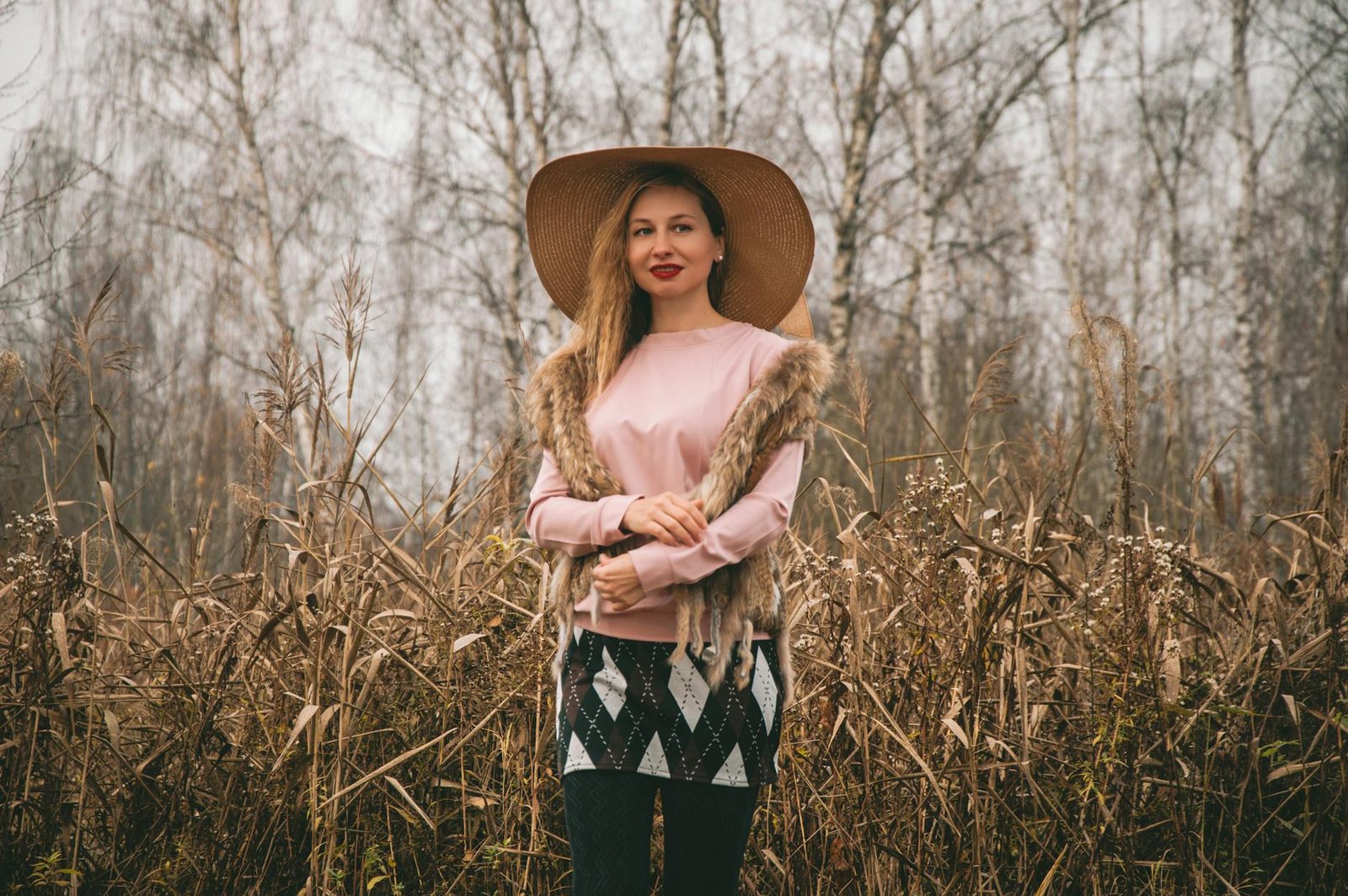 Analogous warm-tone outfit in rust and amber palette