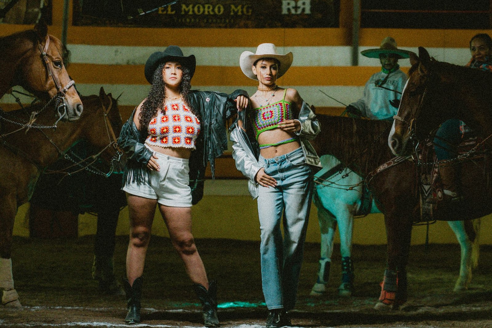 Cowboycore Aesthetic Outfits: How to Dress the Western Fashion Trend in 2026