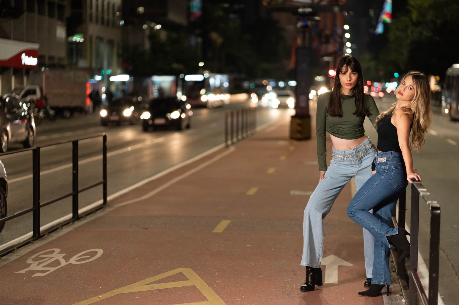 Canadian tuxedo women fashion denim coordinated street style casual
