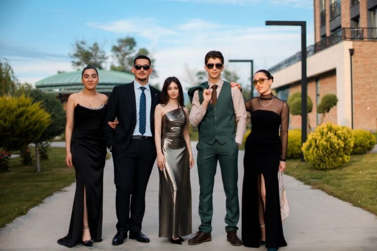 Dinner Party Outfit Ideas: What to Wear to a Dinner Party in 2026
