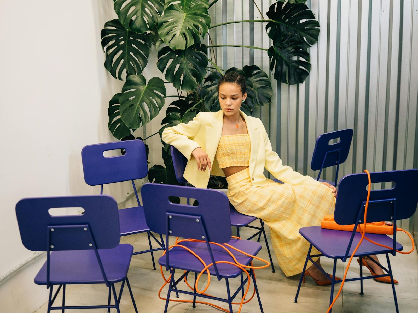 Vivid yellow dopamine dressing outfit