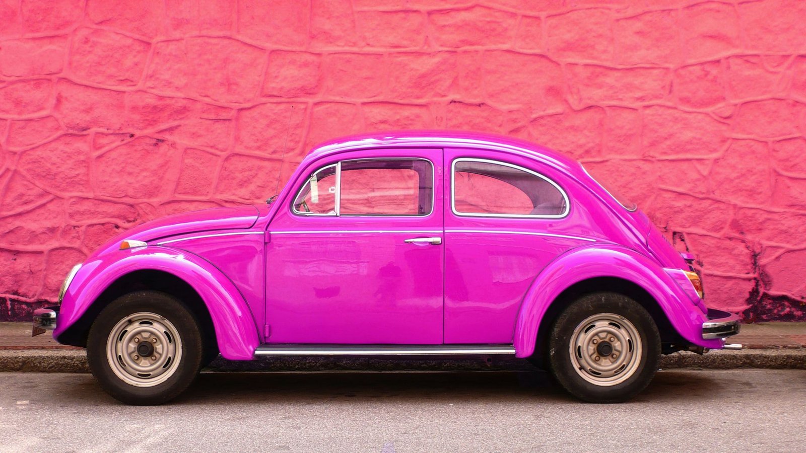 Hot pink fuchsia dopamine dressing outfit