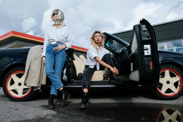 Downtown Girl Aesthetic Outfits: How to Dress the Urban Edge Style in 2026
