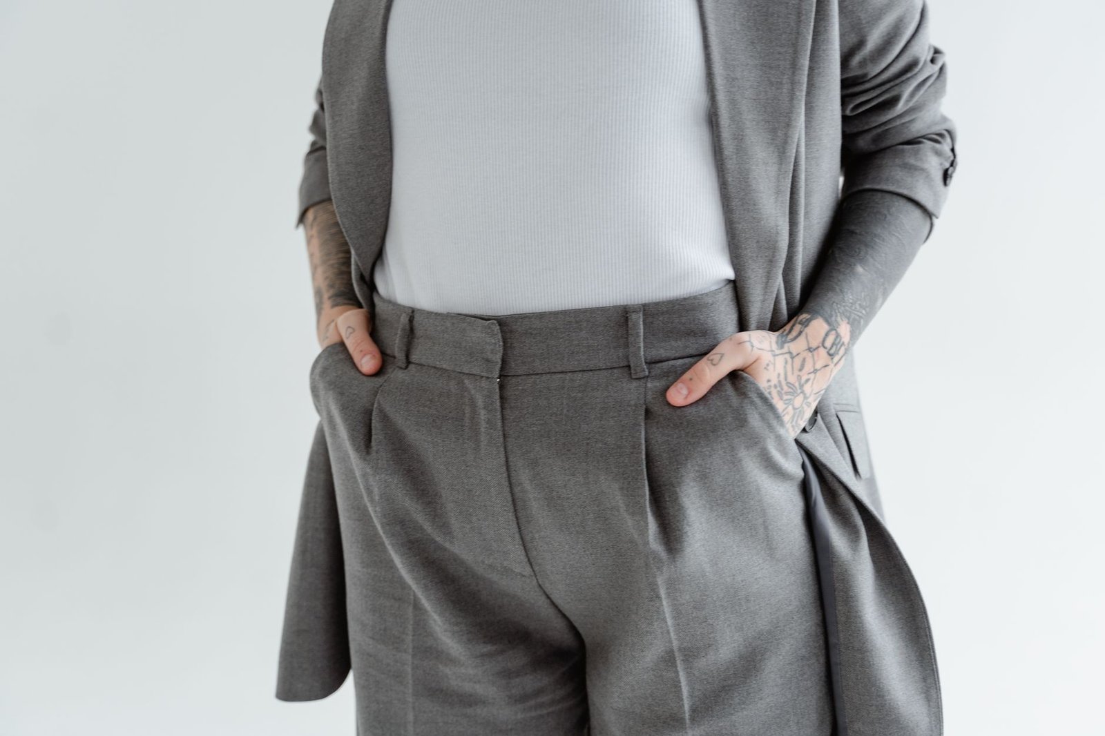 Smart casual women fashion over 30 minimal quality outfit neutral