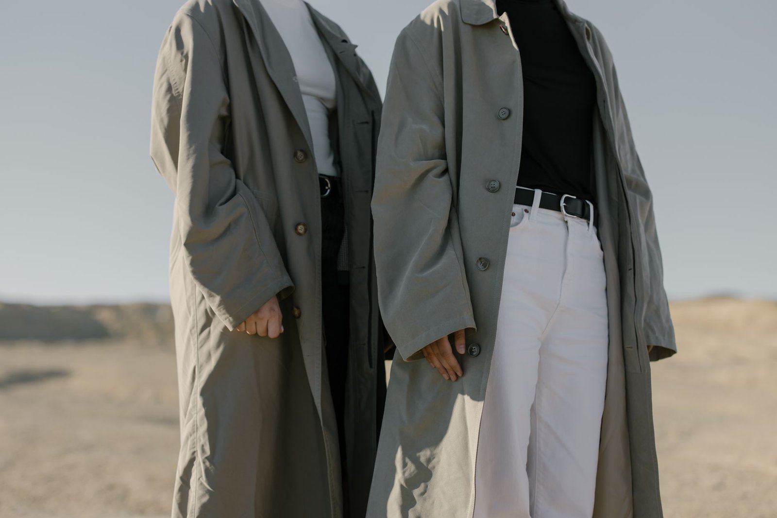 Neutral minimal quality fashion outfit women street style