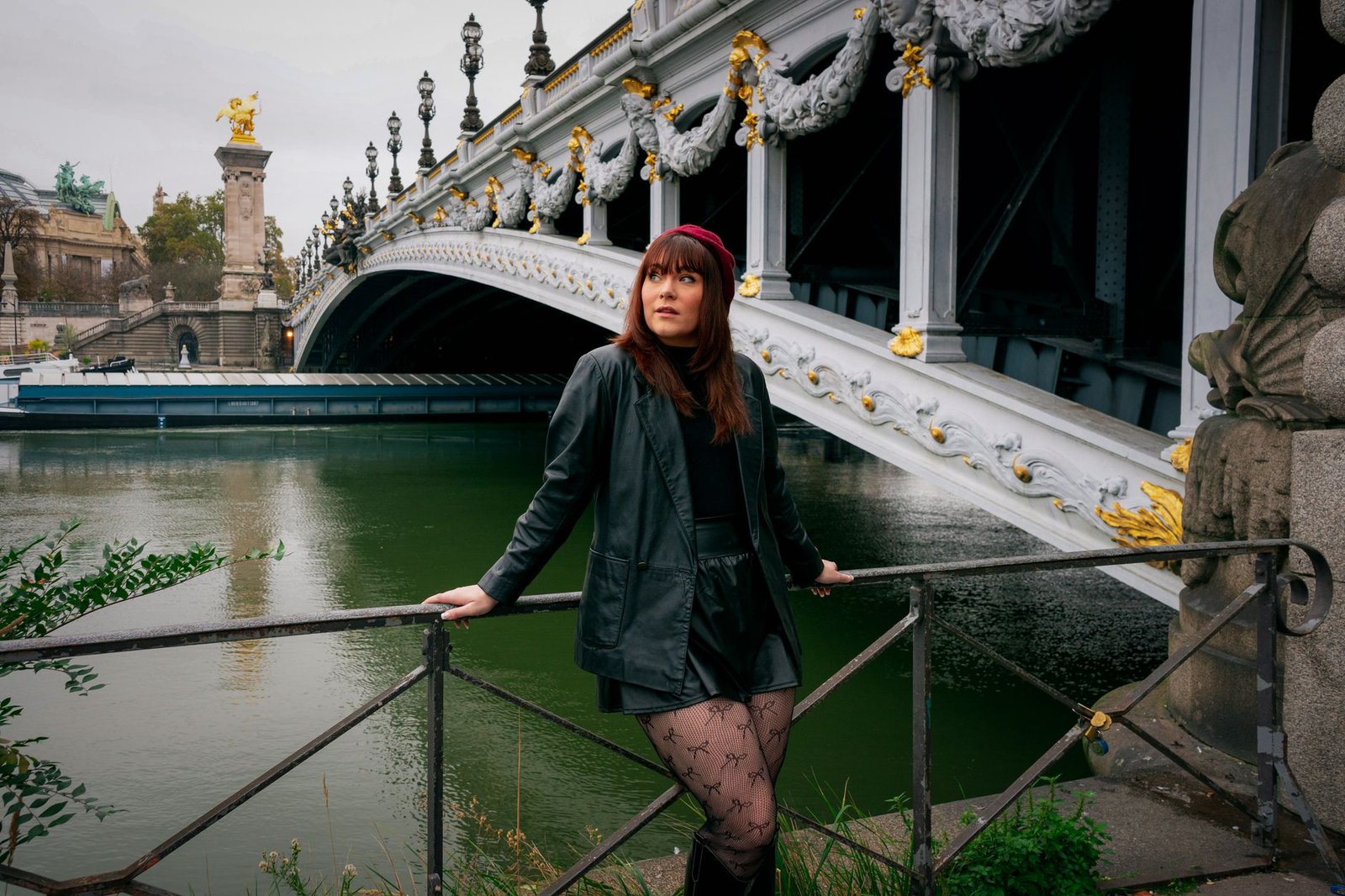 Parisian women fashion effortless chic street style editorial