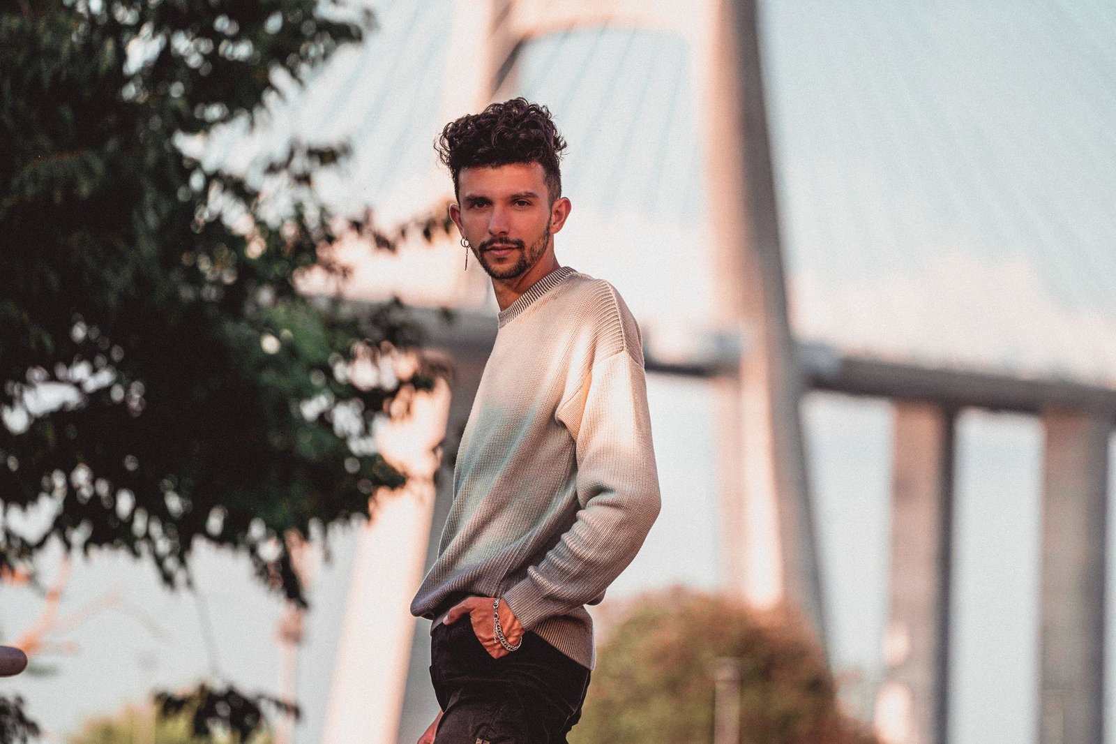 Gradient crewneck sweatshirt styled with wide-leg trousers