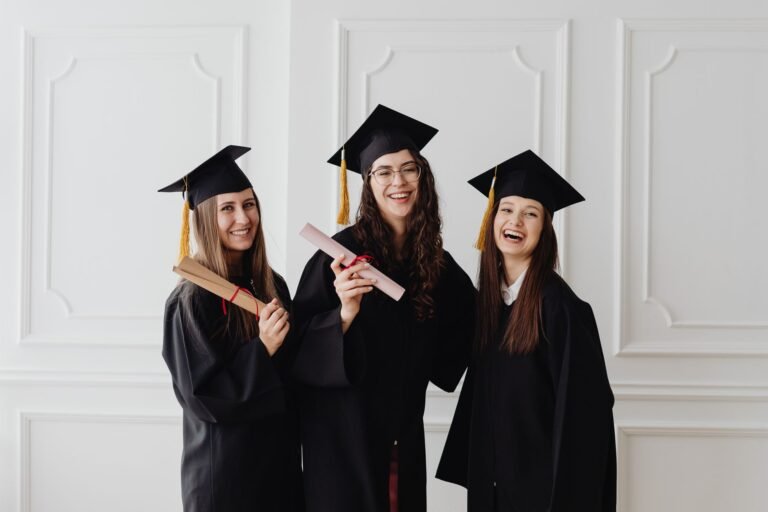 Graduation Outfit Ideas: What to Wear to Every Type of Ceremony in 2026