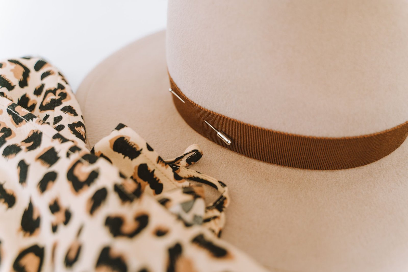 Animal print accessories women fashion leopard bag scarf outfit