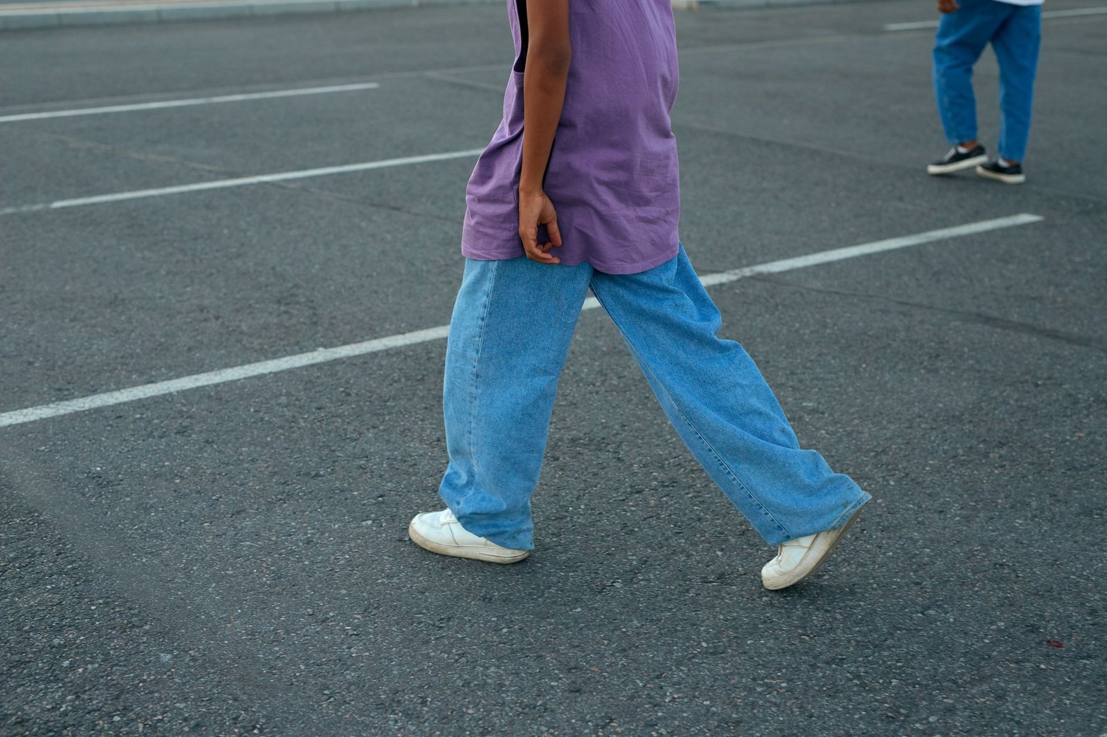 How to Style Barrel Leg Jeans