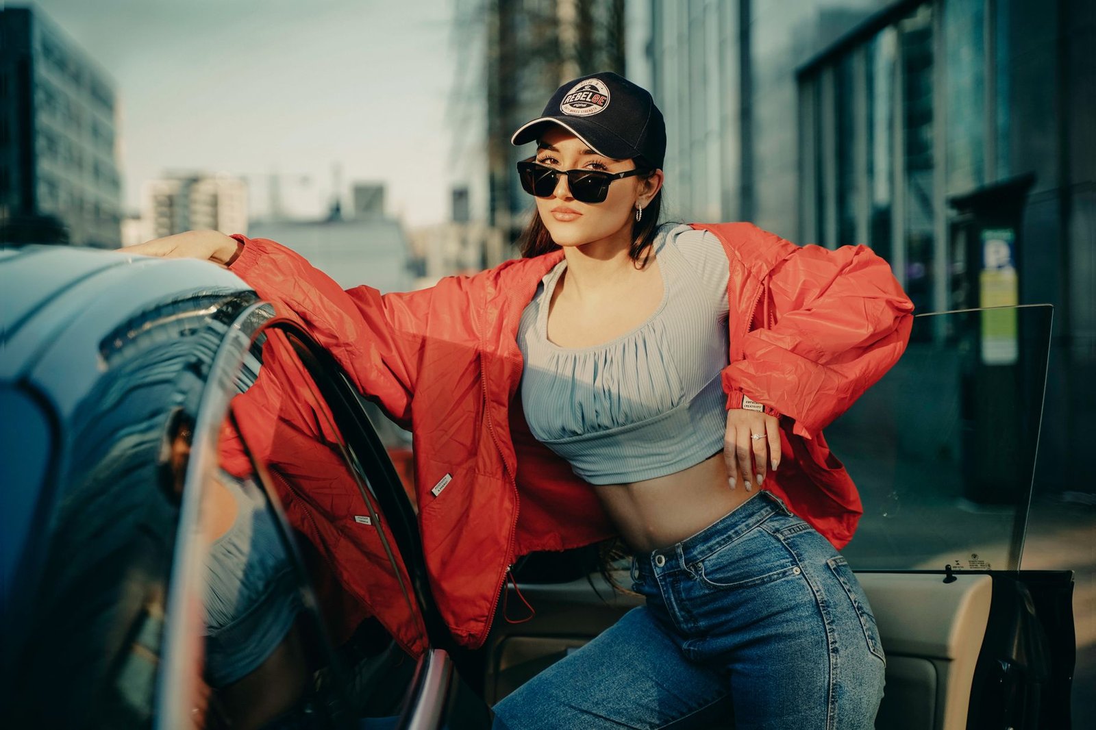Baseball cap Y2K crop top cargo fashion street style