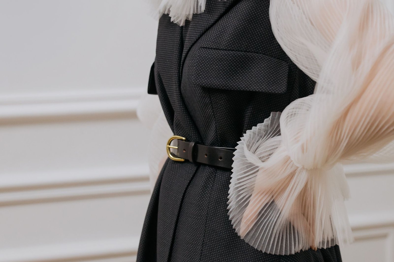 How to Style a Belt: Outfit Ideas and Styling Rules