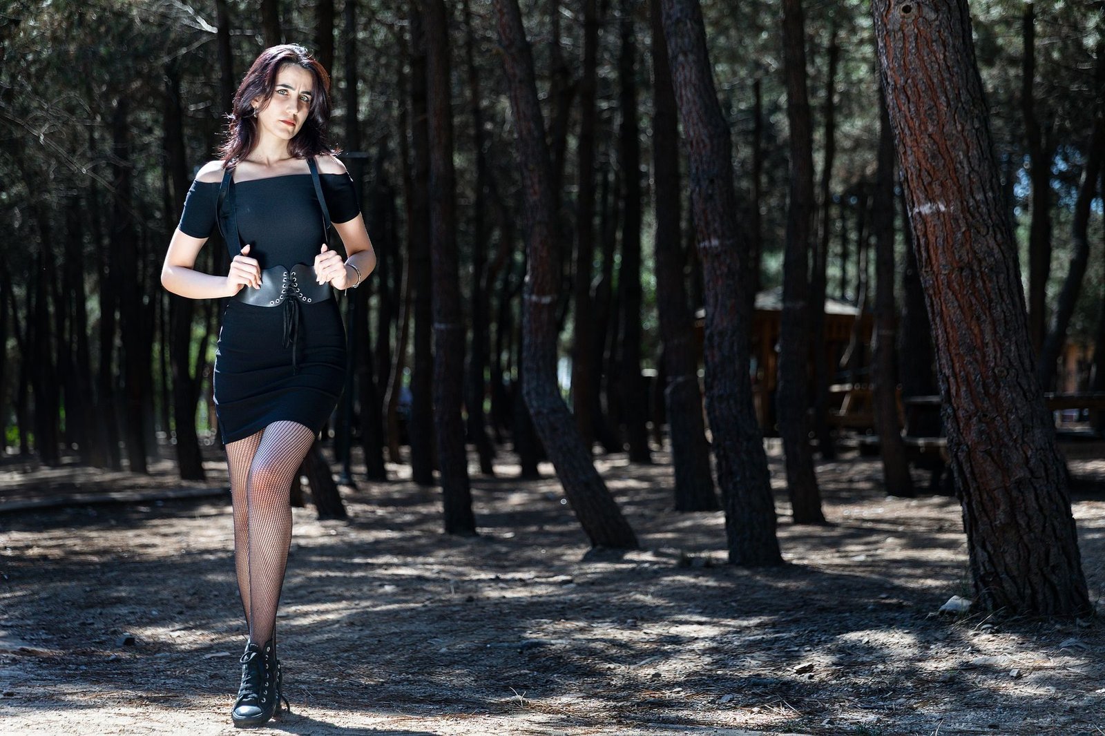 How to Style a Belt: Outfit Ideas and Styling Rules