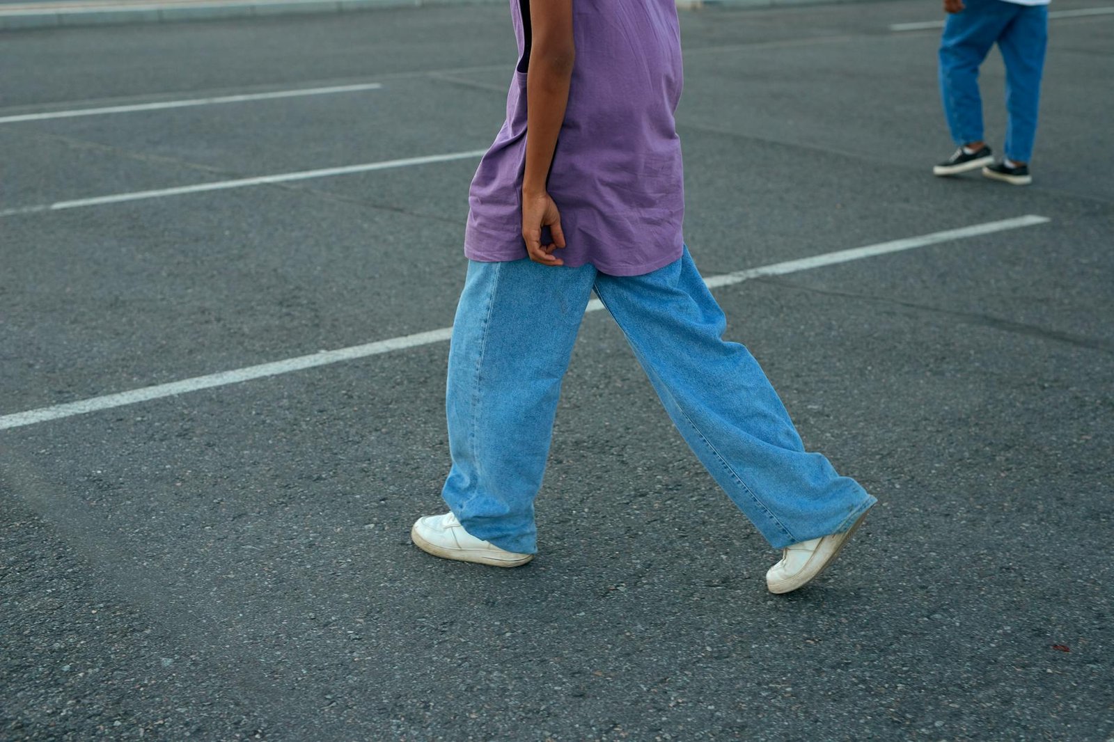 How to Style Dad Sneakers: The Complete Chunky Trainer Outfit Guide for 2026
