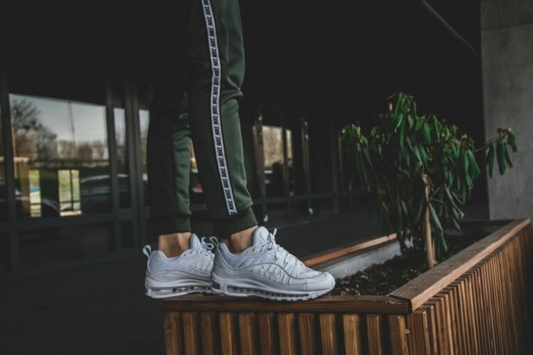 How to Style Joggers: 12 Outfit Ideas That Make Sweatpants Look Good