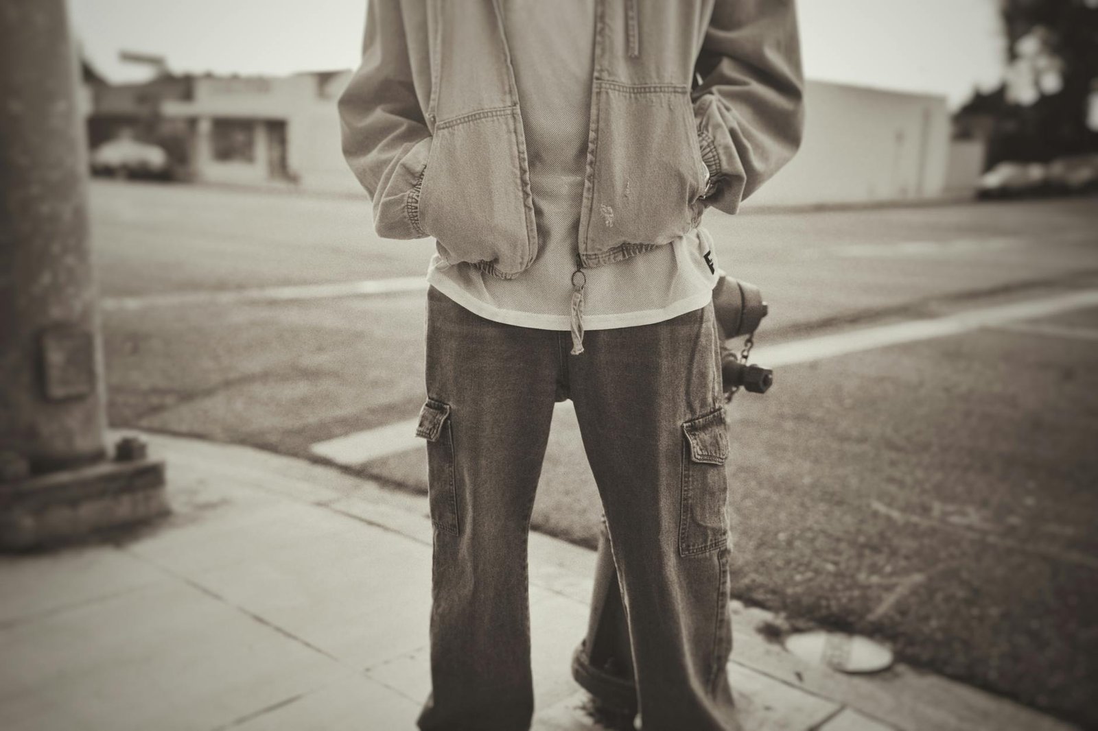 Cargo jogger streetwear utility fashion outfit