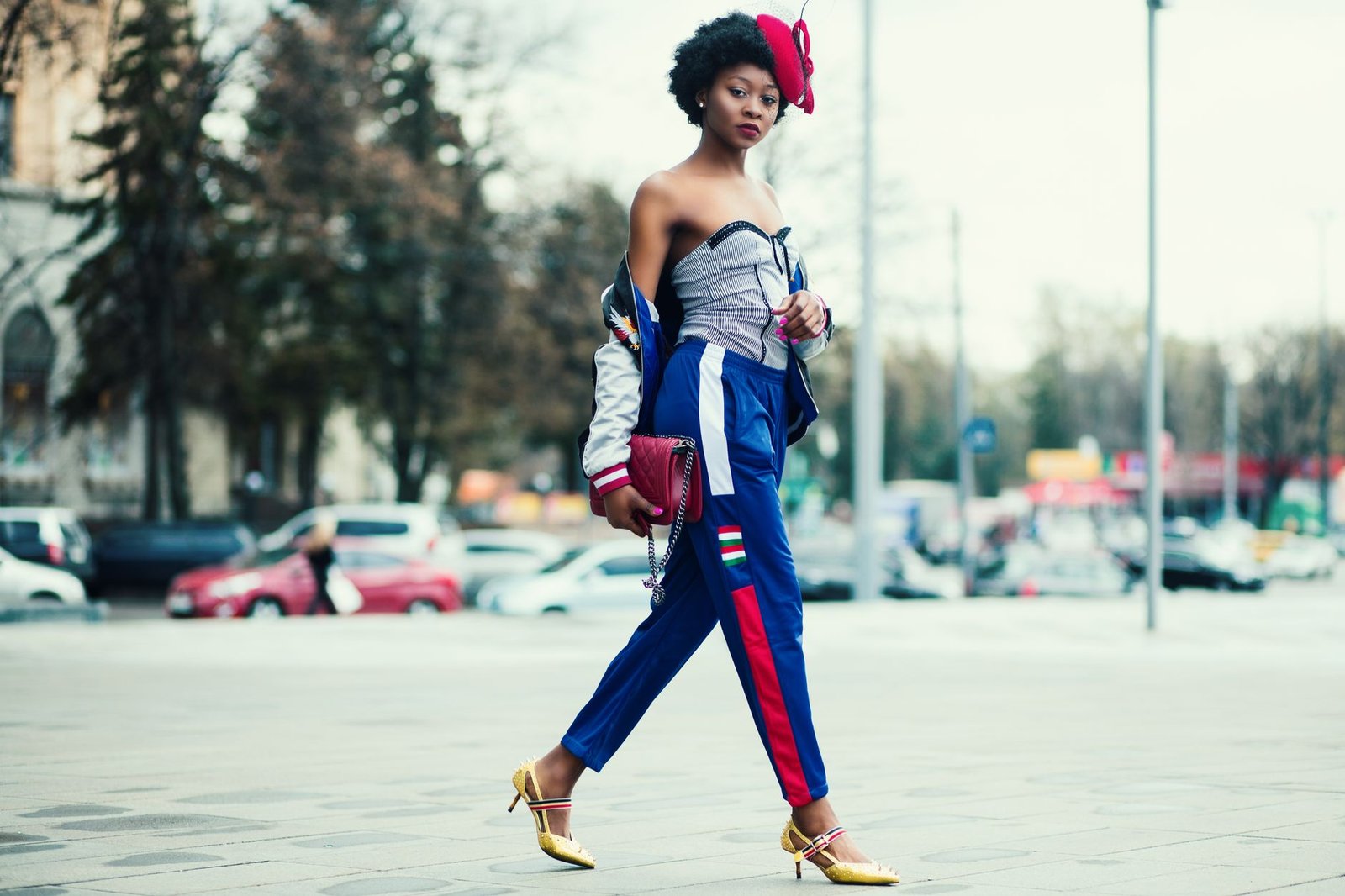 How to Style Printed Trousers: Outfit Ideas for 2026