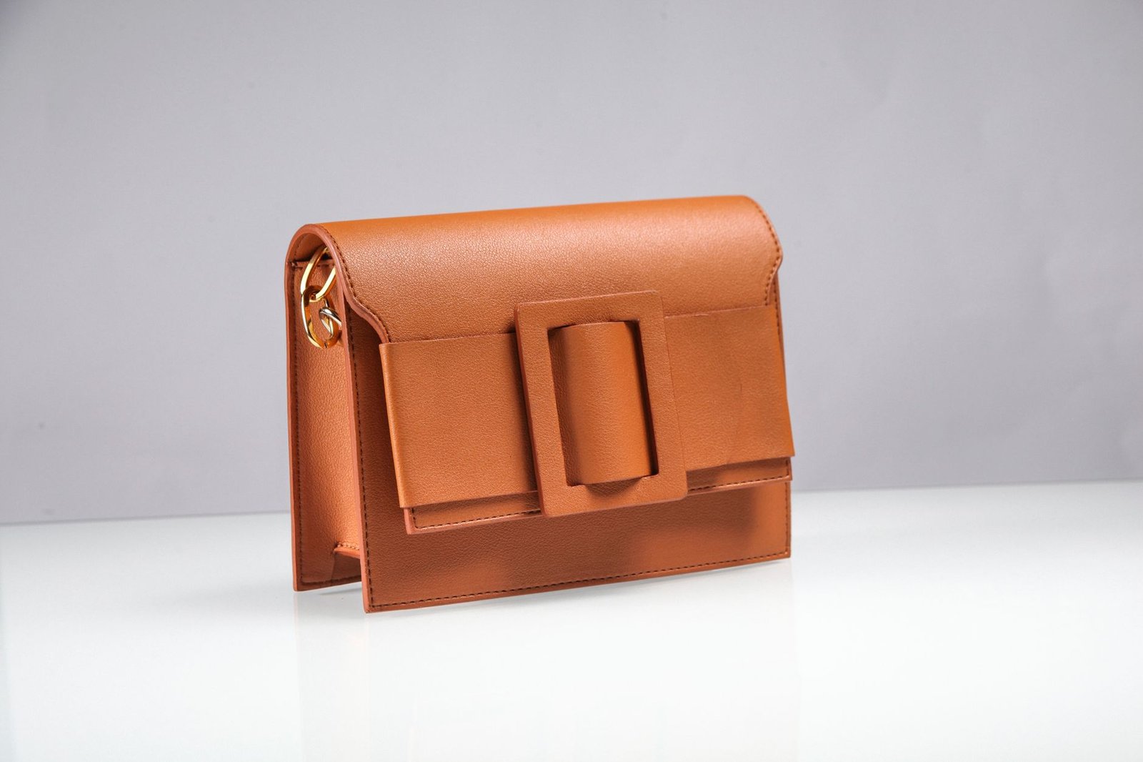 How to Style a Statement Bag