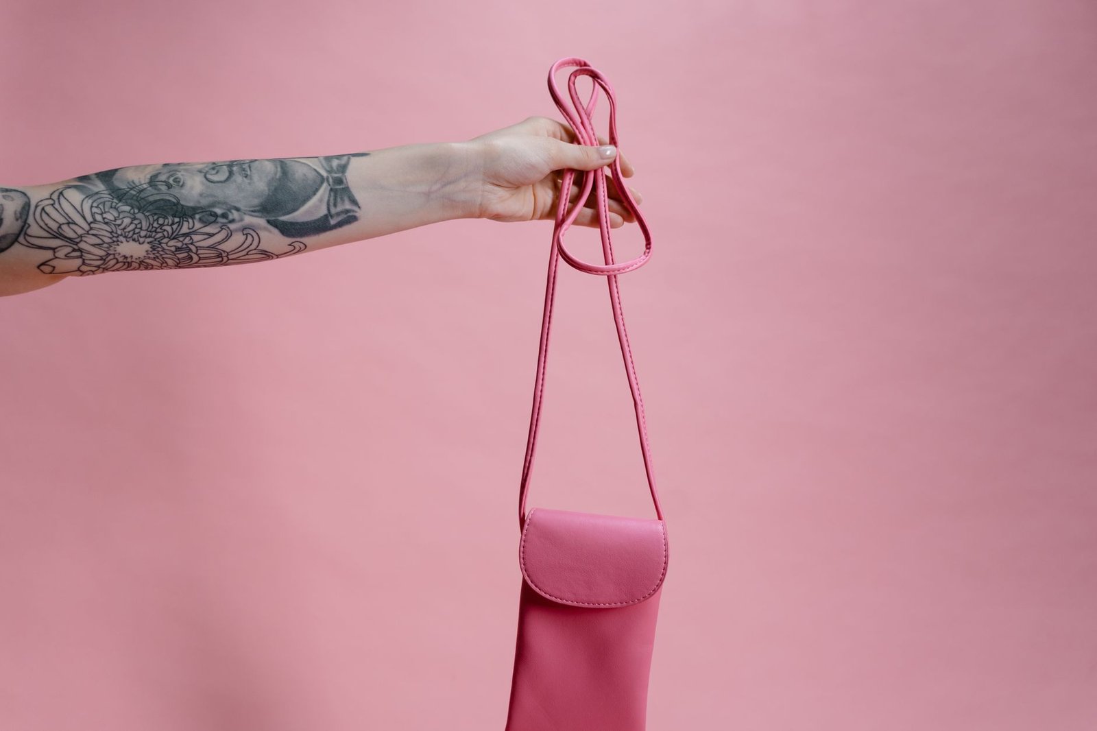 How to Style a Statement Bag