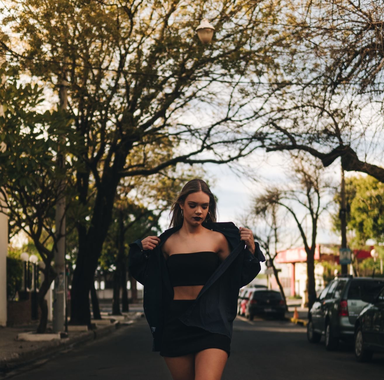 How to Style a Tube Top: 12 Outfit Ideas That Always Work in 2026