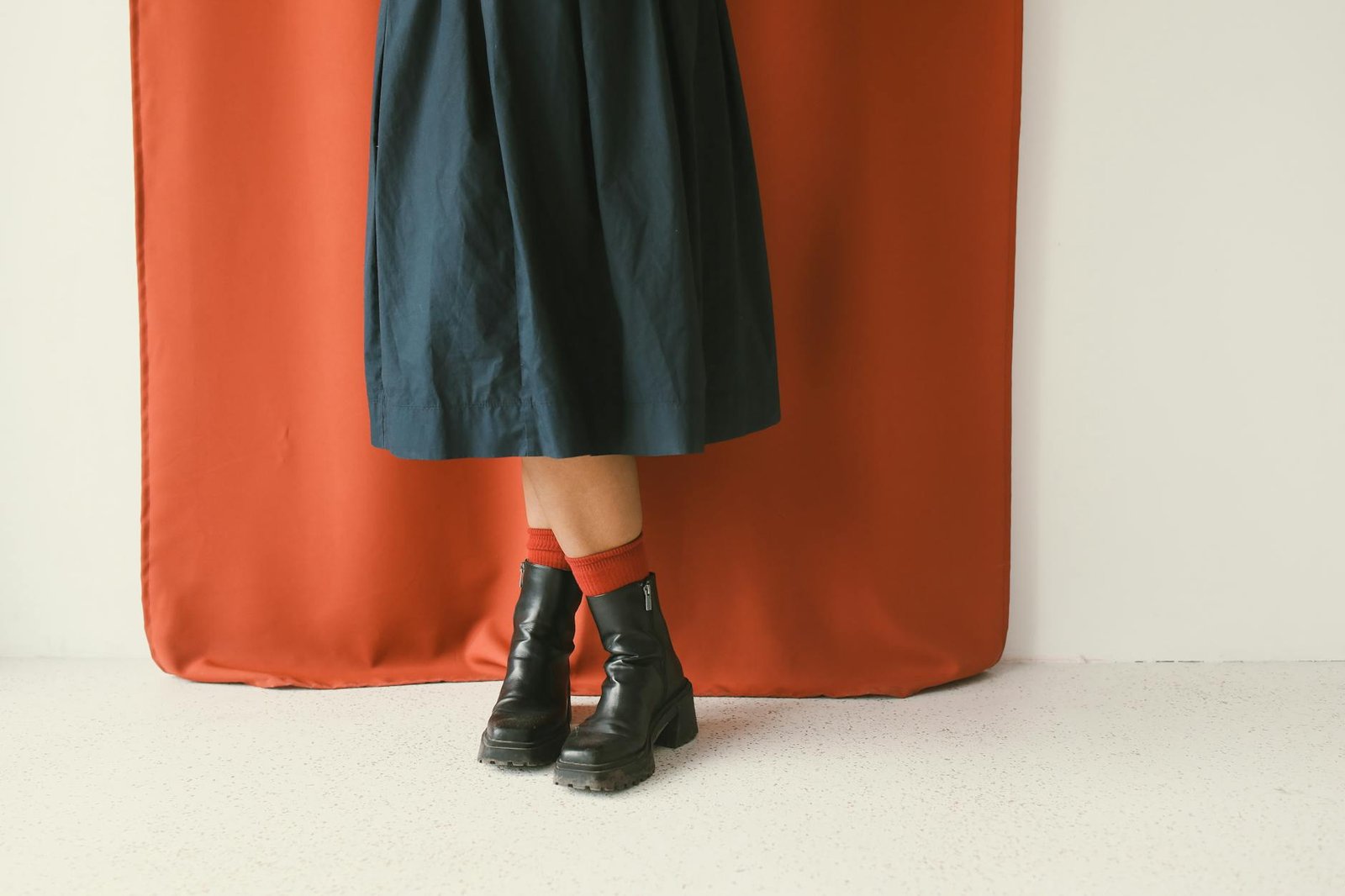 Turtleneck and midi skirt autumn winter look