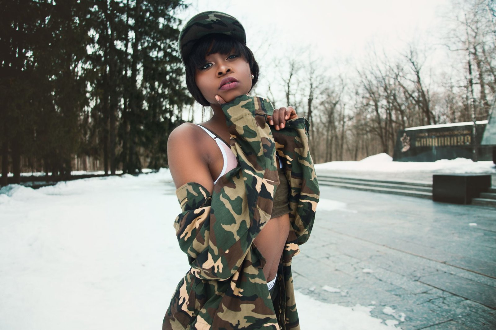 Military utility jacket women fashion street style outfit casual