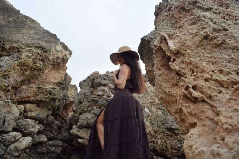 How to Style a Wide-Brim Hat: Outfit Ideas for Every Season