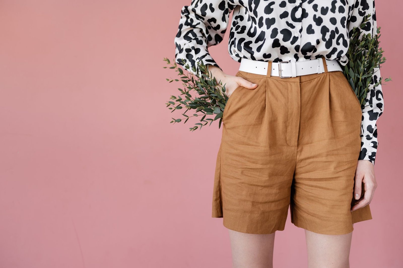 Linen wide leg shorts fashion summer minimal outfit
