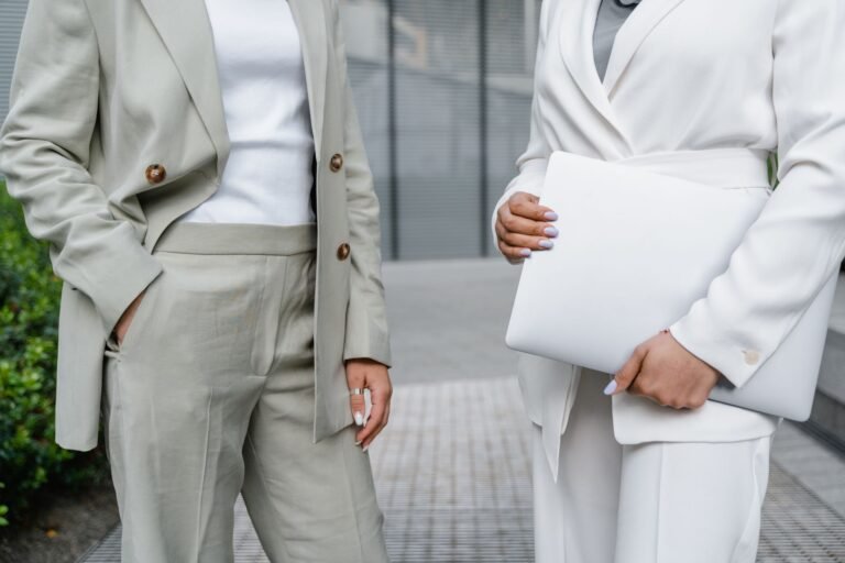 Job Interview Outfit for Women: What to Wear and Why It Matters in 2026