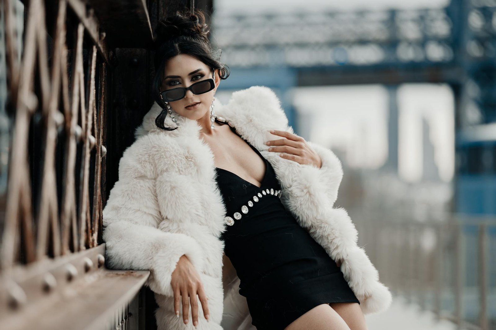 Fur coat mob wife aesthetic outfit