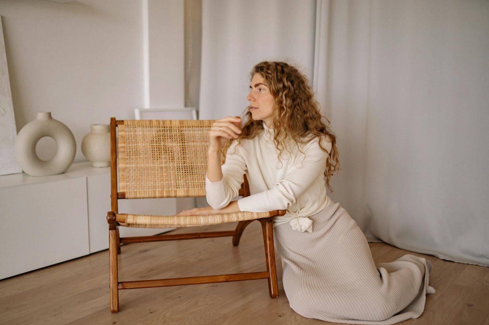 Neutral Outfit Ideas: How to Build Outfits Around Quiet Colour in 2026