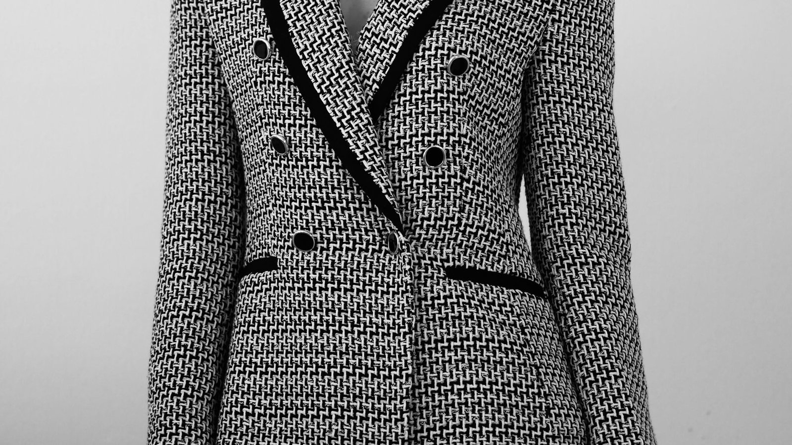 Old Money Aesthetic Outfits: How to Dress Understated Wealth and Timeless Elegance