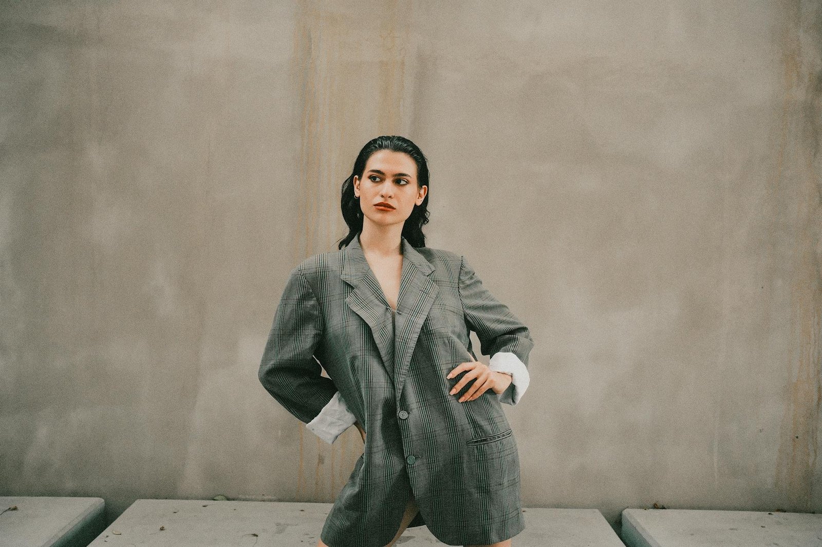 Oversized blazer as dress with boots