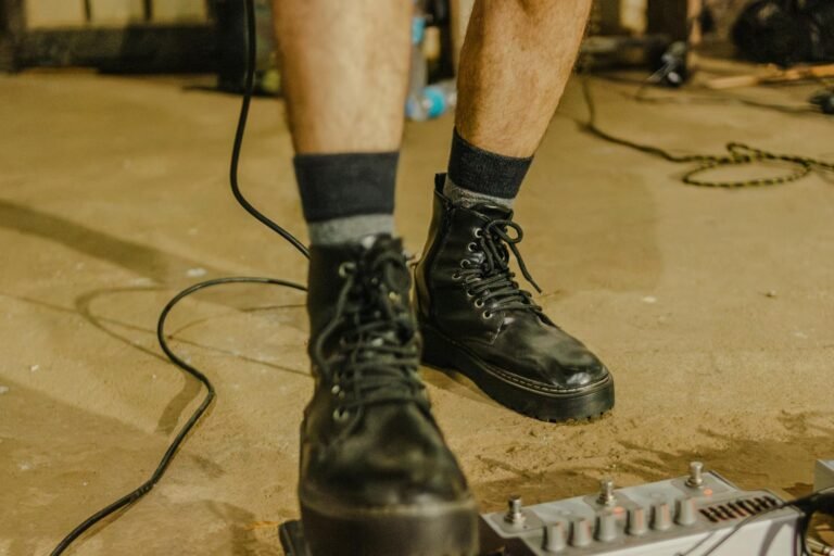 Punk Aesthetic Outfits: How to Dress the Rebellious Anti-Fashion Style