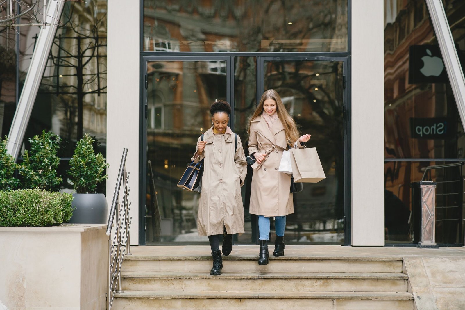 Rainy Day Outfit Ideas: What to Wear When It’s Raining