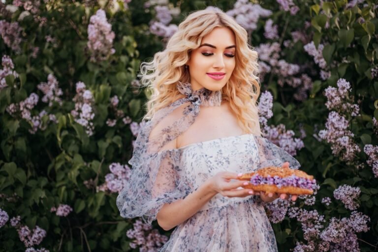 Romantic Aesthetic Outfits: How to Build a Romantic Wardrobe in 2026
