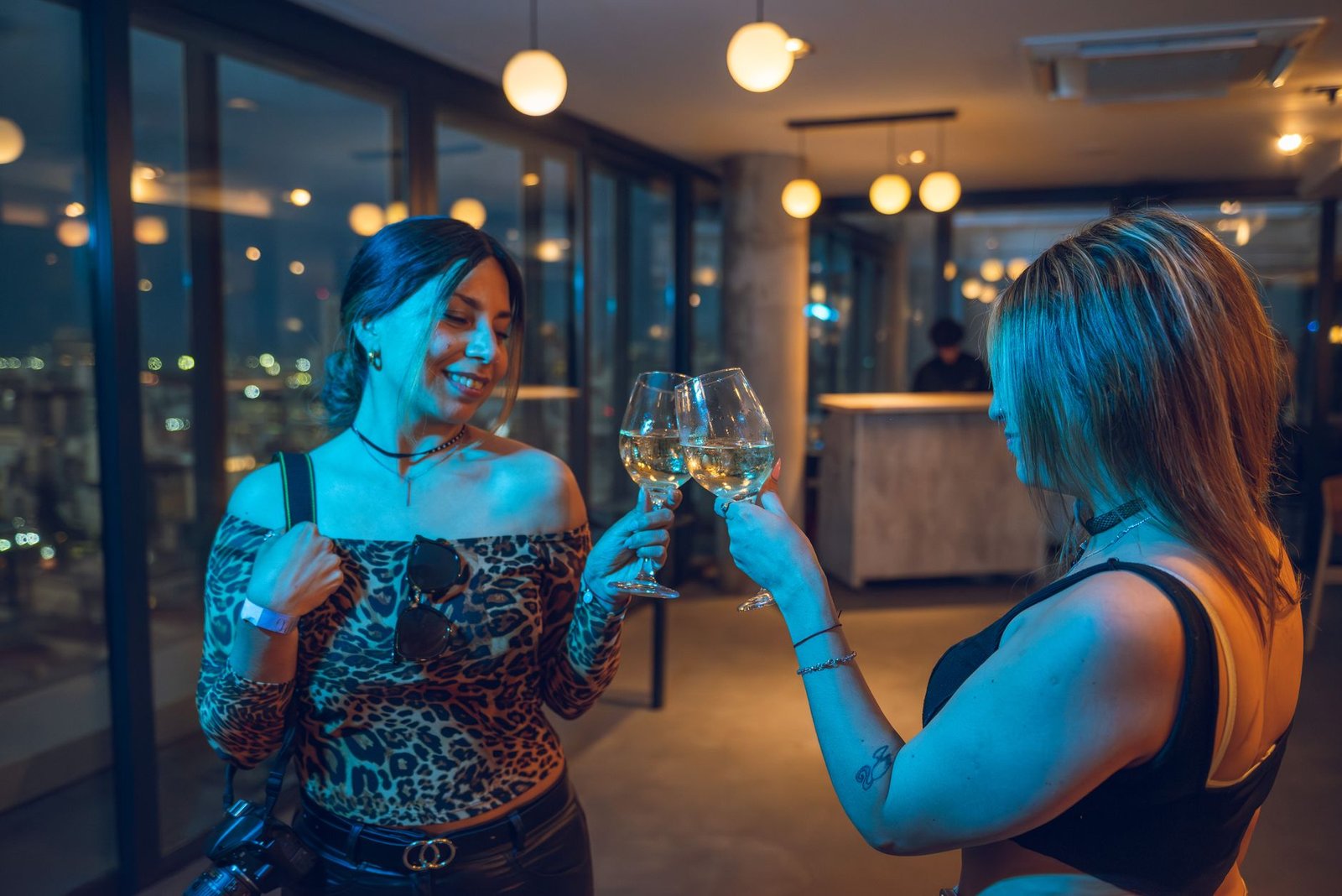 Rooftop Bar Outfit Ideas: What to Wear