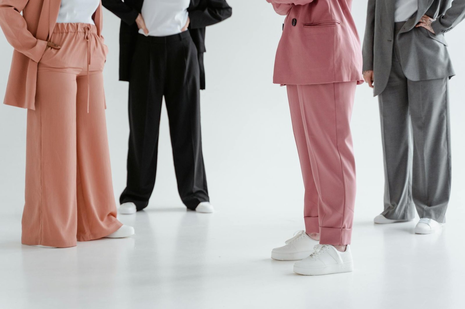 Smart casual women fashion blazer wide leg trousers outfit
