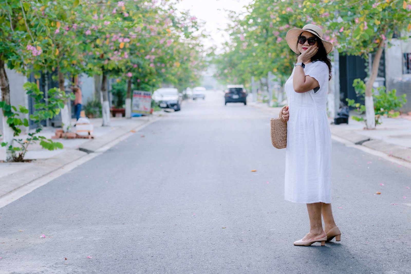 Casual summer midi dress women fashion minimal street style warm weather