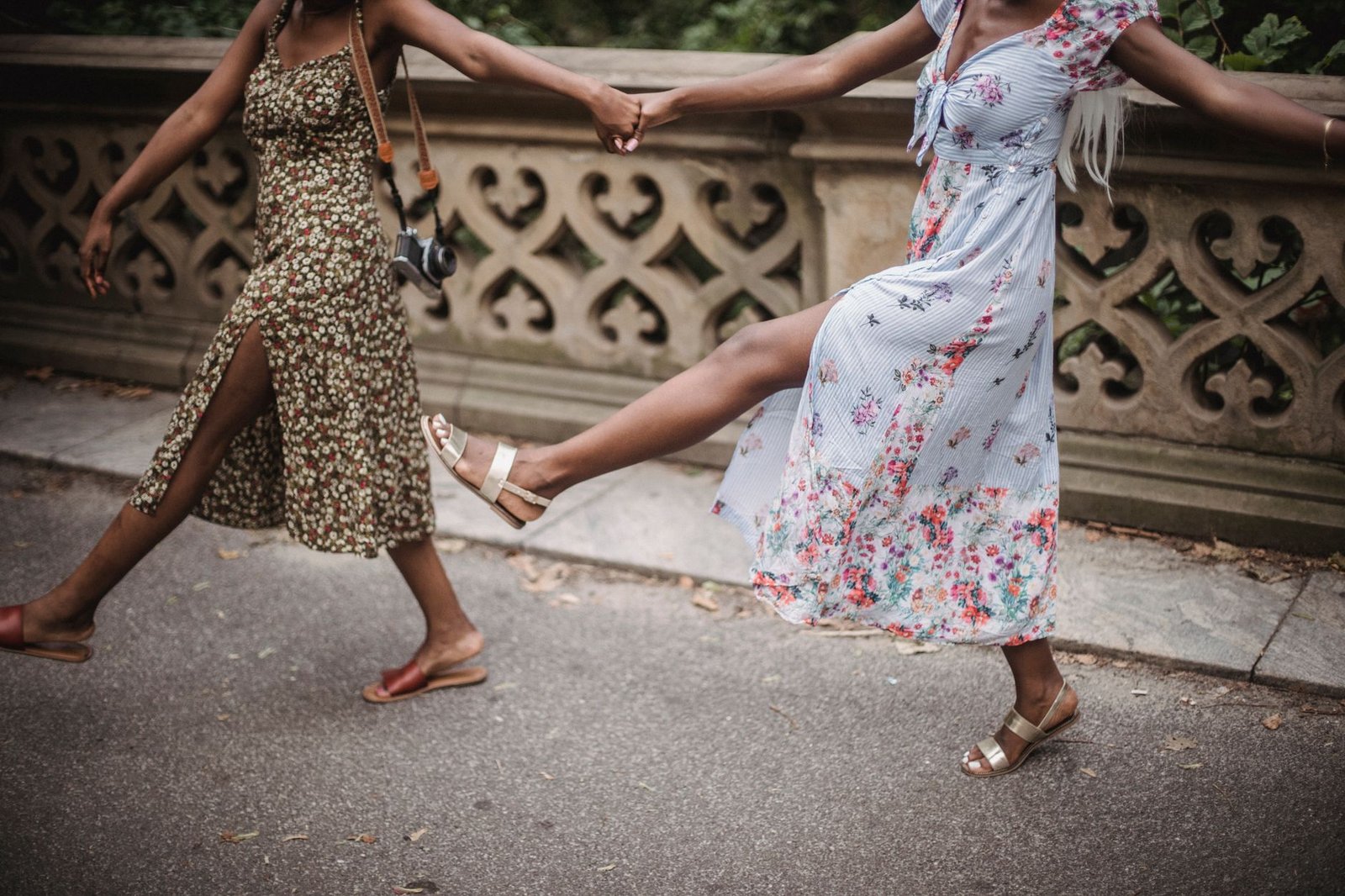 Daytime summer date outfit women fashion floral dress sandals