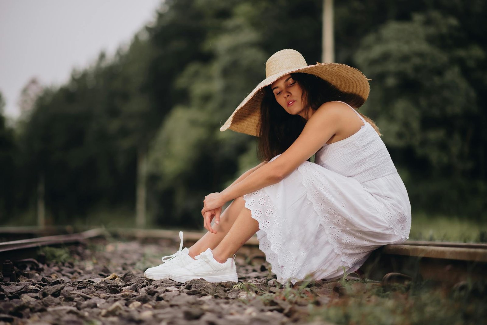 Maxi dress summer fashion trainers casual 2026