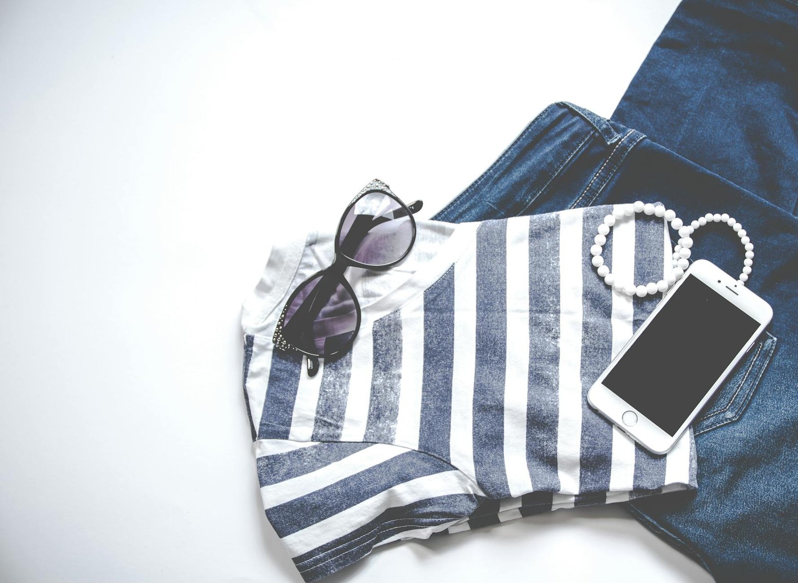 Fashion wardrobe essentials quality basics women outfit styling