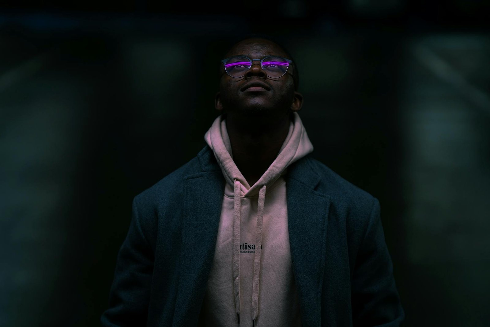 Workwear Streetwear Outfits: How to Dress Smart-Casual in 2026